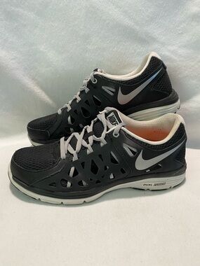 Nike Dual Fusion Run 2 Women’s Sneaker 8.5